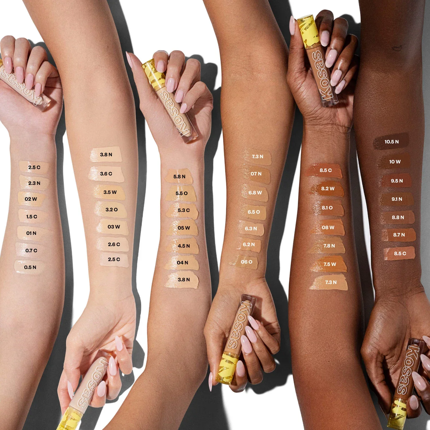 Revealer Super Creamy + Brightening Concealer with Caffeine and Hyaluronic Acid — foto 8 de 47