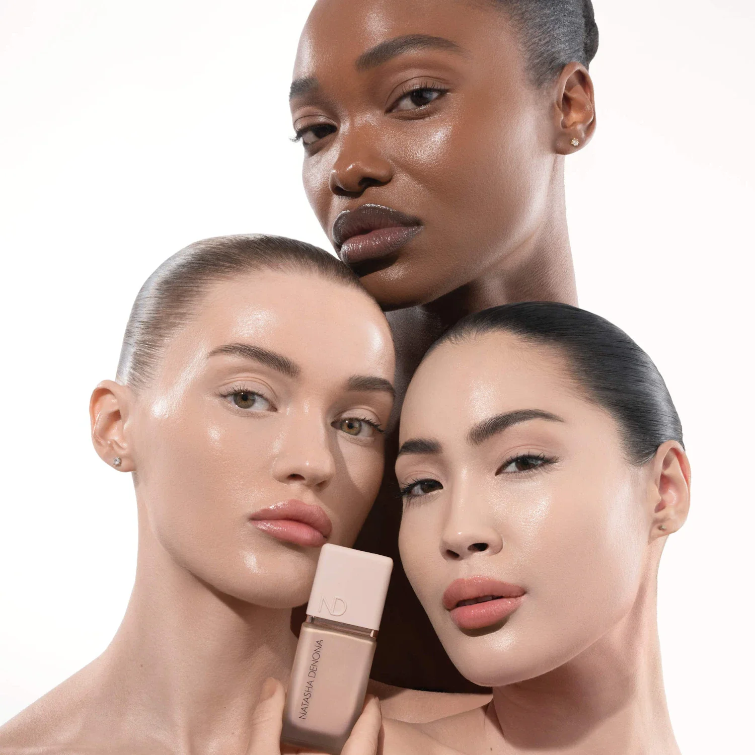 Hy-Glam Foundation Hydrating & Blurring Luminous Longwear Serum Foundation — foto 4 de 58
