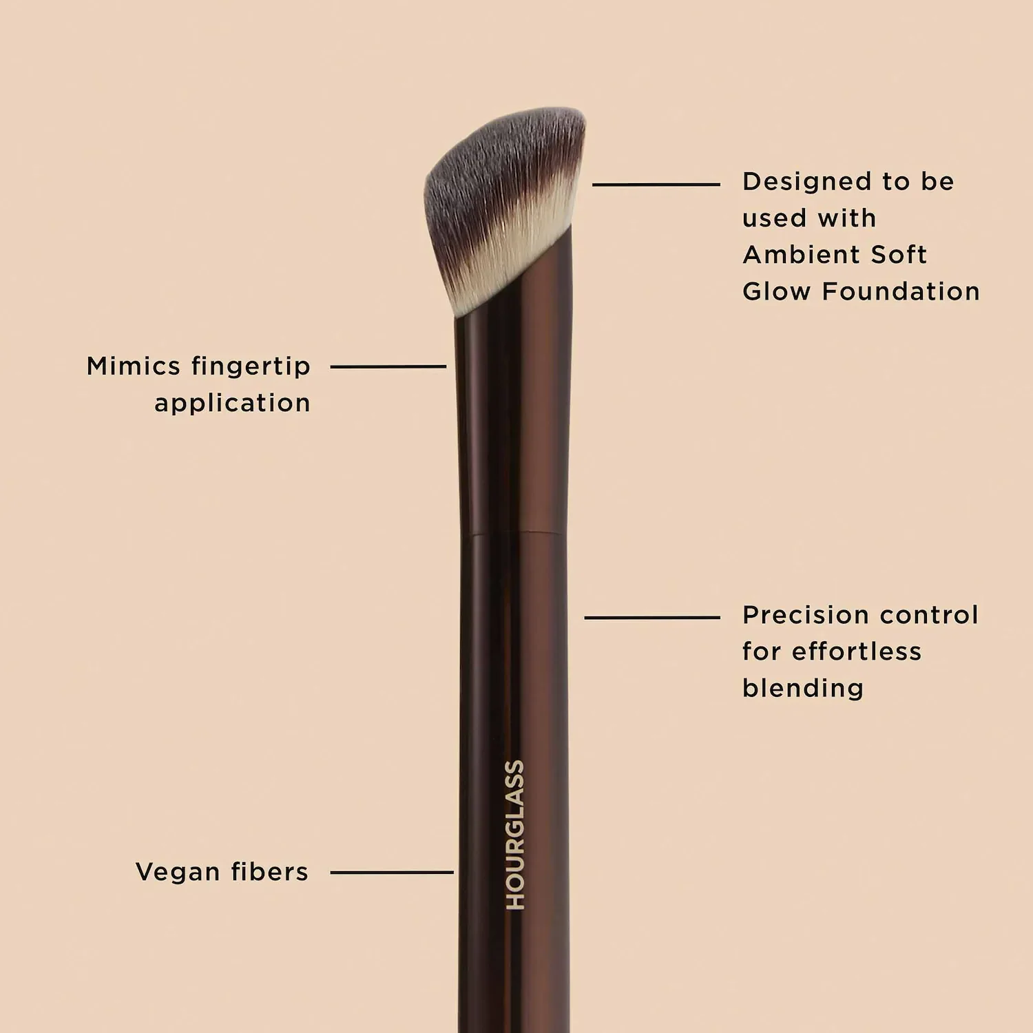 Ambient Soft Glow Foundation Brush — foto 2 de 3