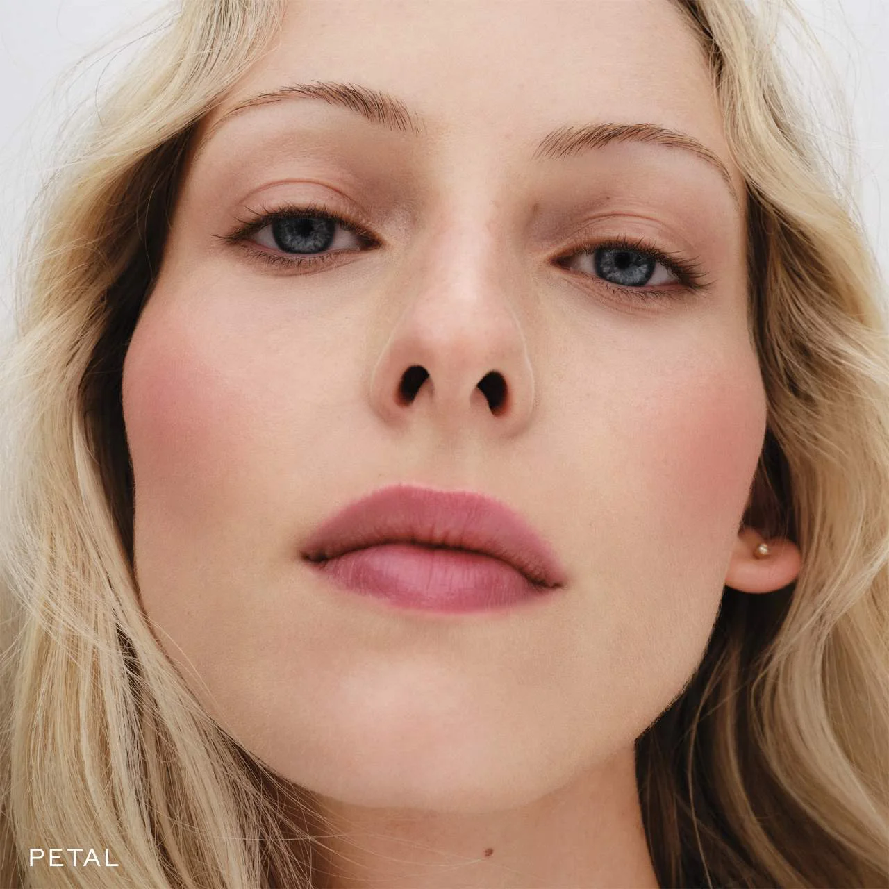 Baby Cheeks Lip + Cheek Cream Blush Stick — foto 3 de 17