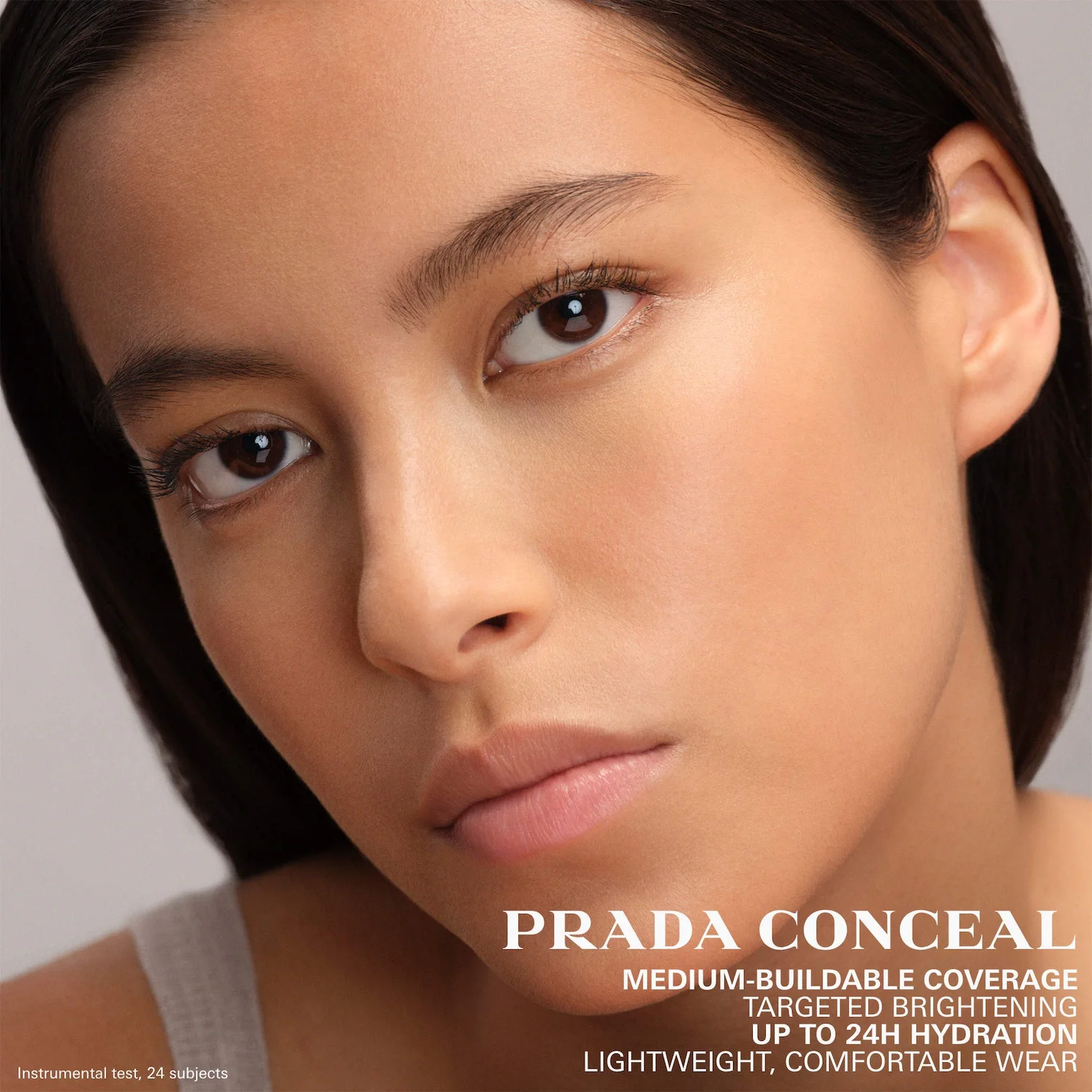 Micro-Correcting Blurring Radiant 24H Longwear Concealer with Peptides — foto 4 de 31