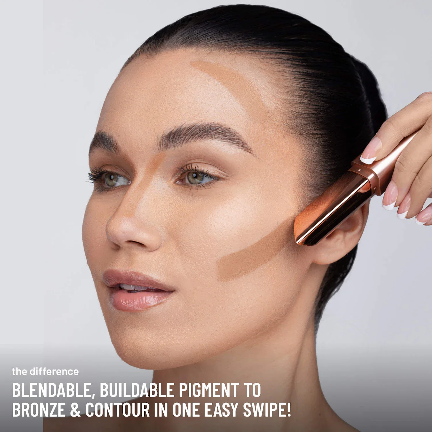 No Limits Cream Bronzer and Contour Stick — foto 5 de 17