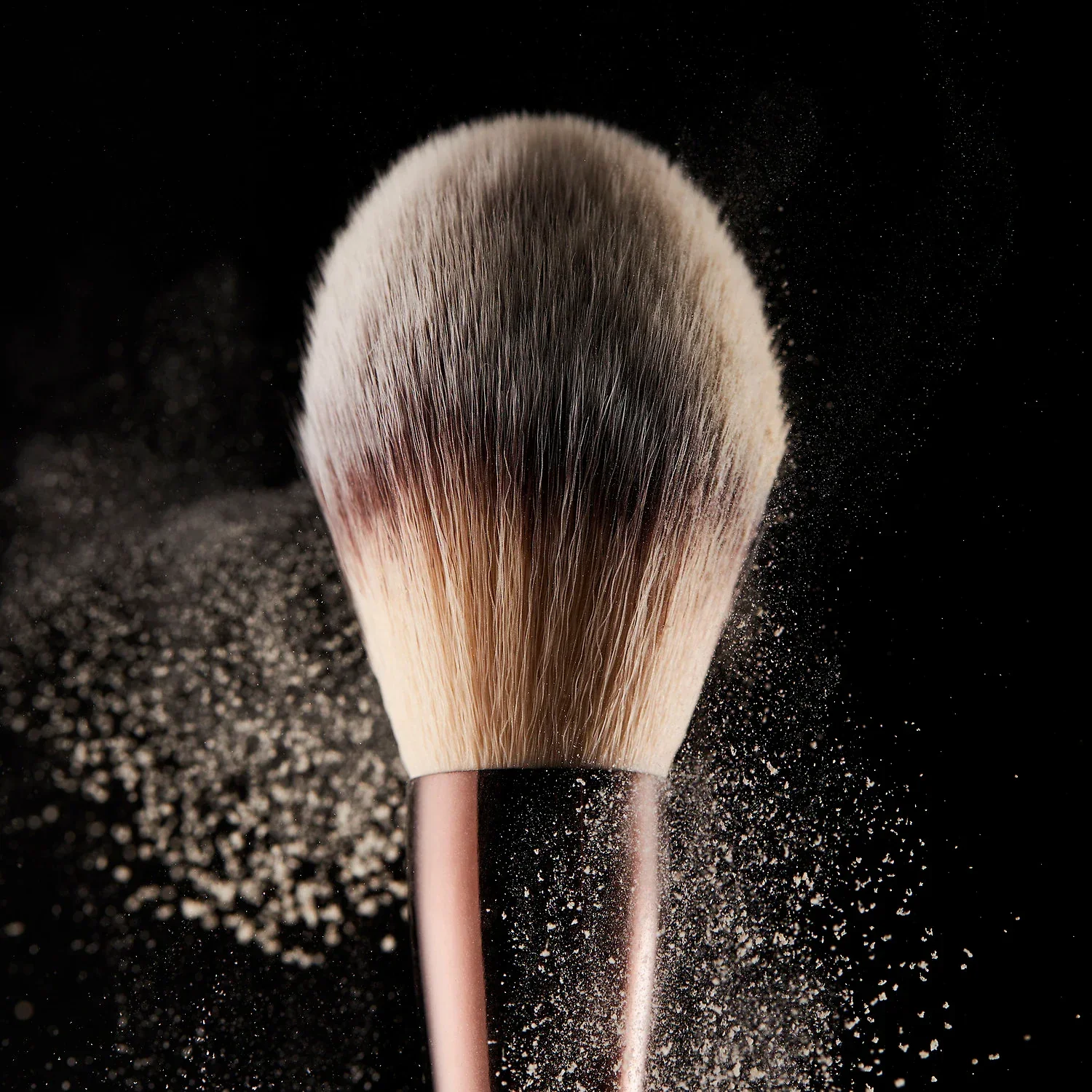 Veil™ Powder Brush — foto 2 de 4