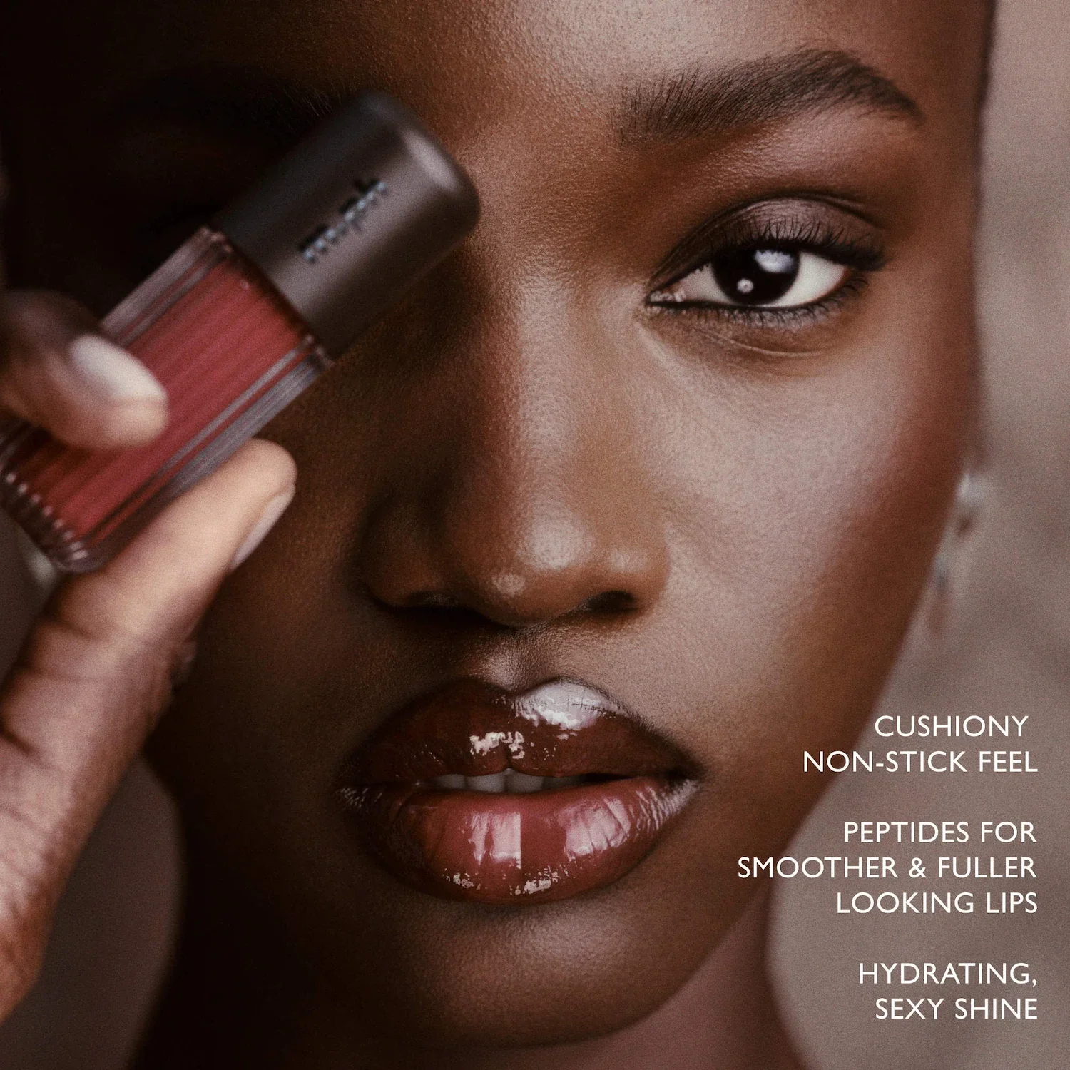 Top Coat Hydrating Lip Gloss — foto 5 de 17